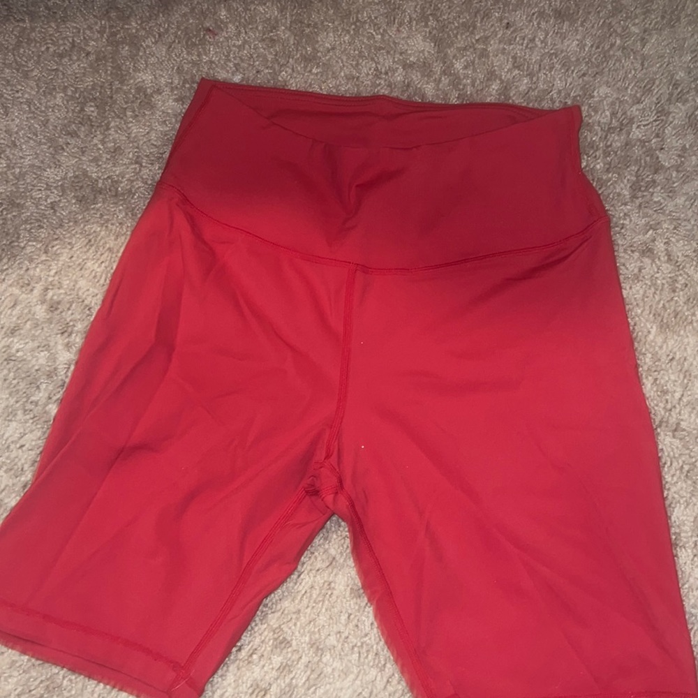Red size m biker shorts